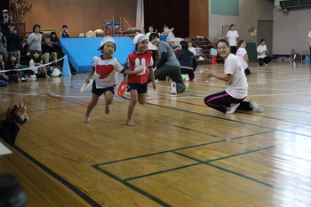 園での生活　平成29年度　運動会_リレー01