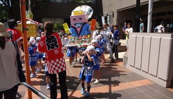 園での生活　平成29年度　夏祭り（練り歩き）4